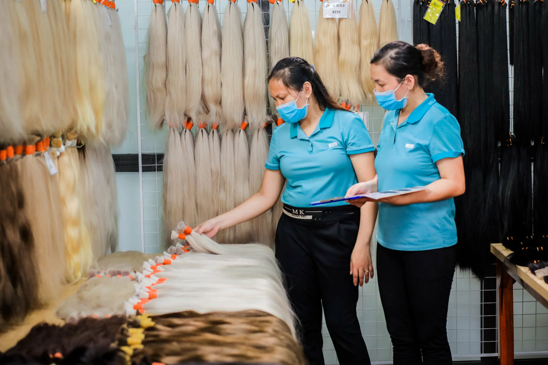 Standard #24C HUMAN HAIR VIETNAM - COLOR BULK 9 Standard #24C HUMAN HAIR VIETNAM Jen Hair is the biggest hair supplier in Vietnam