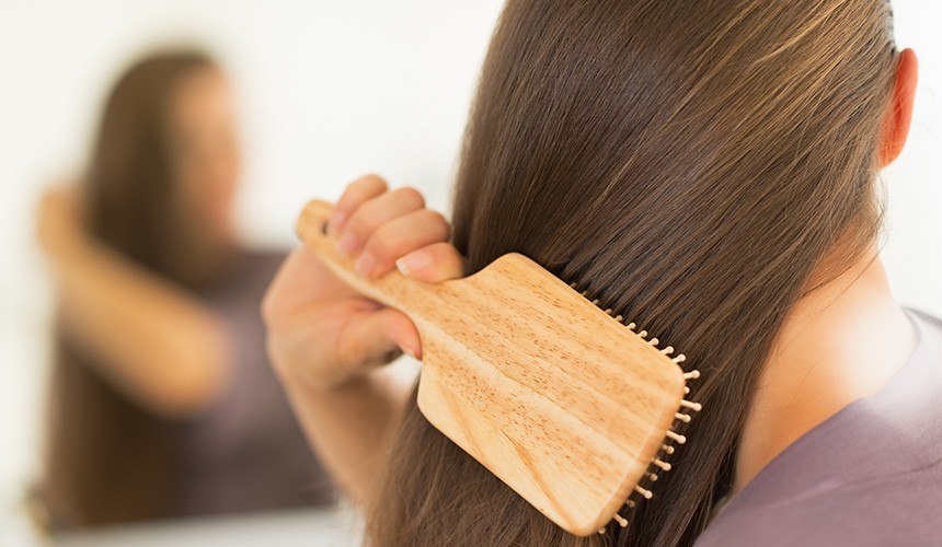 Comb hair extensions with detangling brush