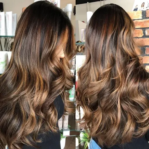 hairstyle with highlights