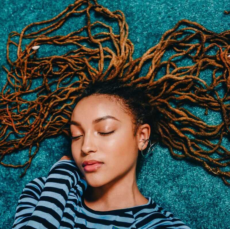 Learn How To Twist Dreads For Every Beginners