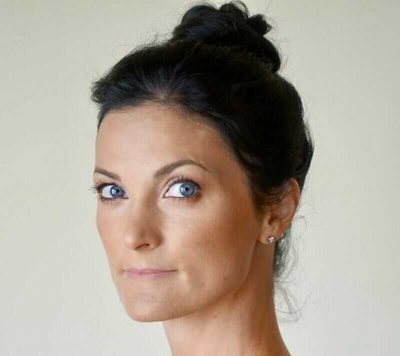 This updo not only complements your blue eyes but also adds an element of sophistication. (Source: Hairdo Hairstyle)