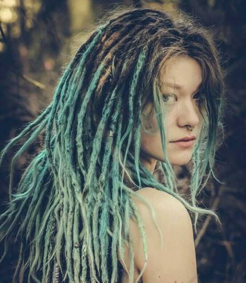 Once the coloring is done, create semi-dreadlocks, allowing versatility and easy untangling. (Source: Pinterest)