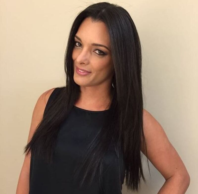 A long black straight hairstyle is undeniably captivating. (Source: Hairstyleology)