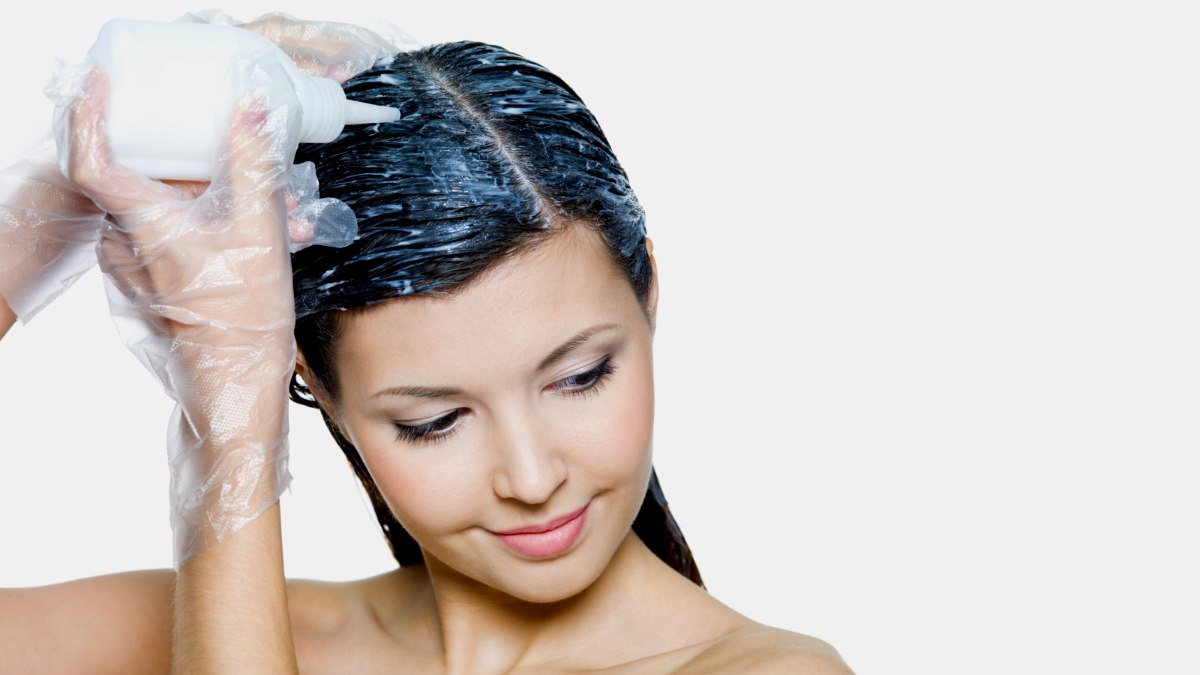 Using suitable products to prevent hair damage (Source: Hair Finder)