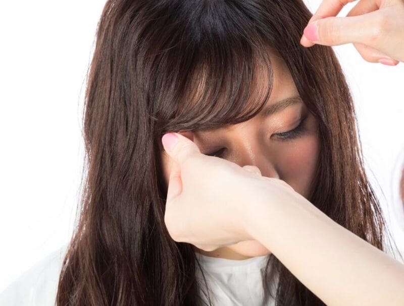 There are various styling techniques to minimize oiliness in your bangs. (Source: Tokyo Girls Update)