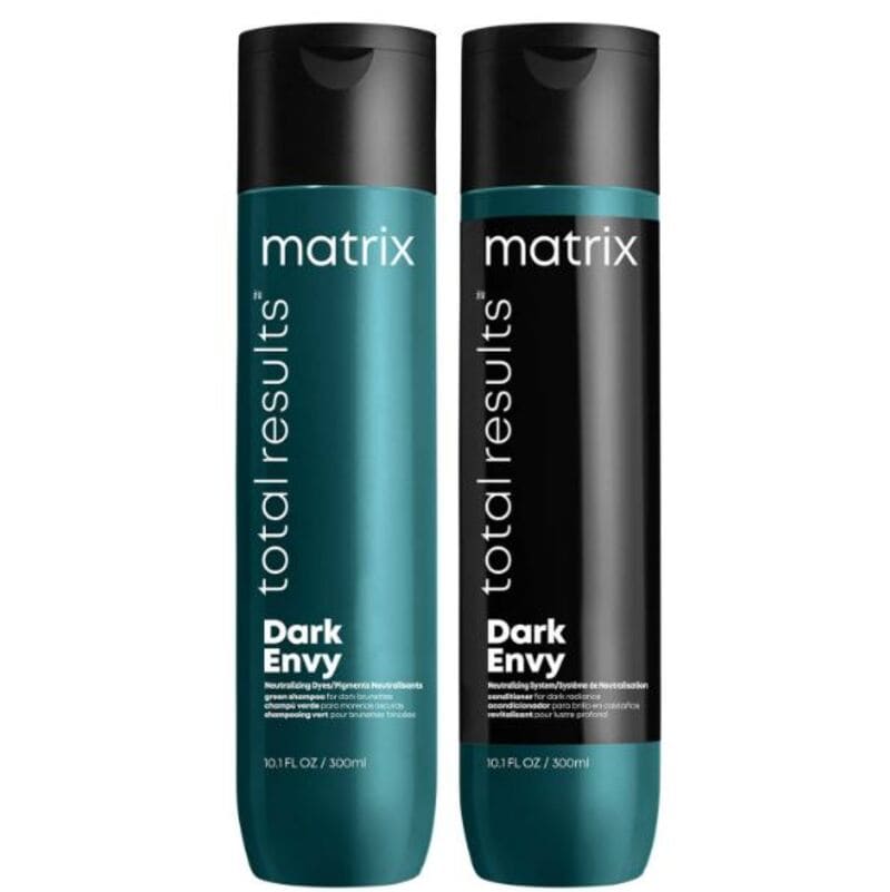 Matrix Total stands out as one of the top choices for green toning shampoos and conditioners to combat brassy hair. (Source: Lookfantastic.)