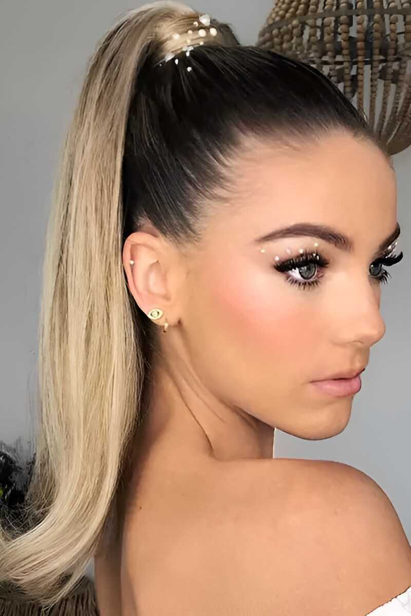 High ponytail vibes: because every day deserves a touch of polished perfection. (Source: Instagram @hairby.brittany)