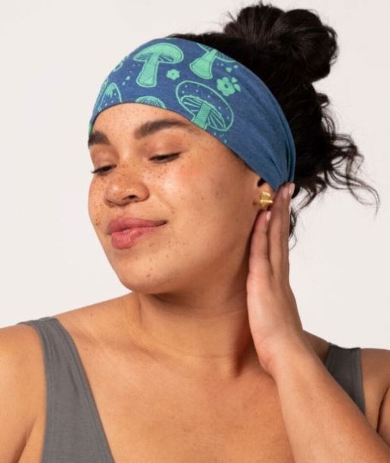 These headbands offer styling without causing any pulling or strain on the hair. (Source: Soul Flower)