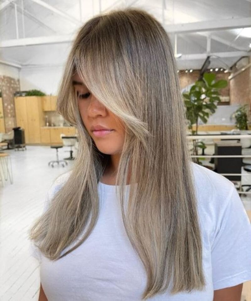 Achieving beautiful straightened curtain bangs does not always require fancy tools. (Source: Latest-Hairstyles)