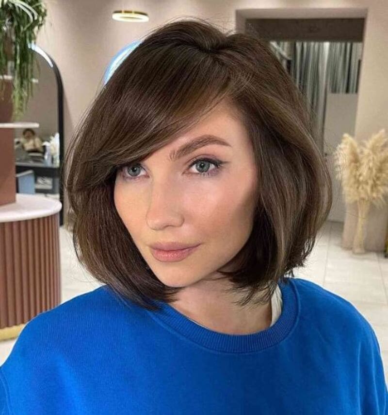 Side Bangs creates the illusion of thicker hair. (Source: Latest-Hairstyles.com)