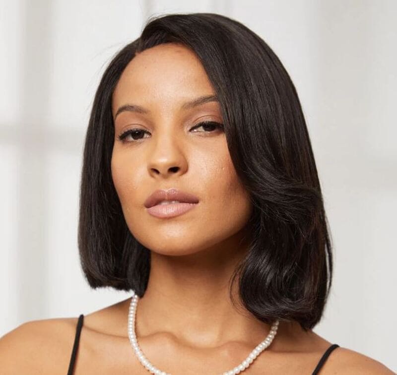 A closure is used to create a natural-looking scalp and hairline. (Source: ilikehair)