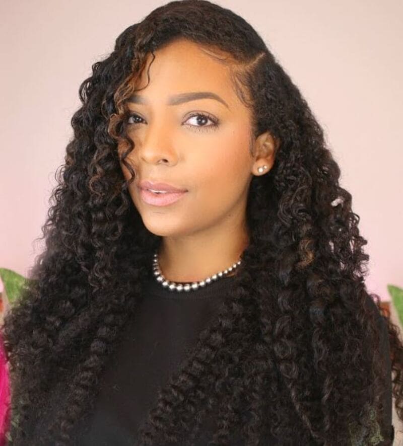 Leaving out some of your natural curls around the sides and front of your head enables a seamless blend of both textures. (Source: YouTube)