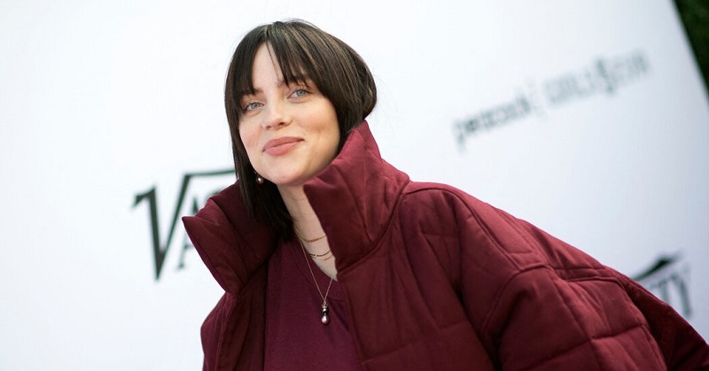 Billie Eilish with her new chocolate brunette hair (Source: The New York Times) 