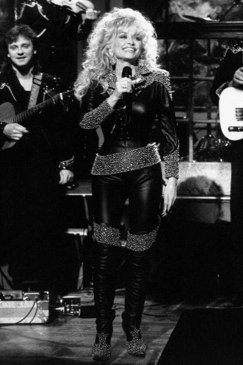 Parton's fashion leaned towards a rock 'n' roll aesthetic (Source: GETTY IMAGES)