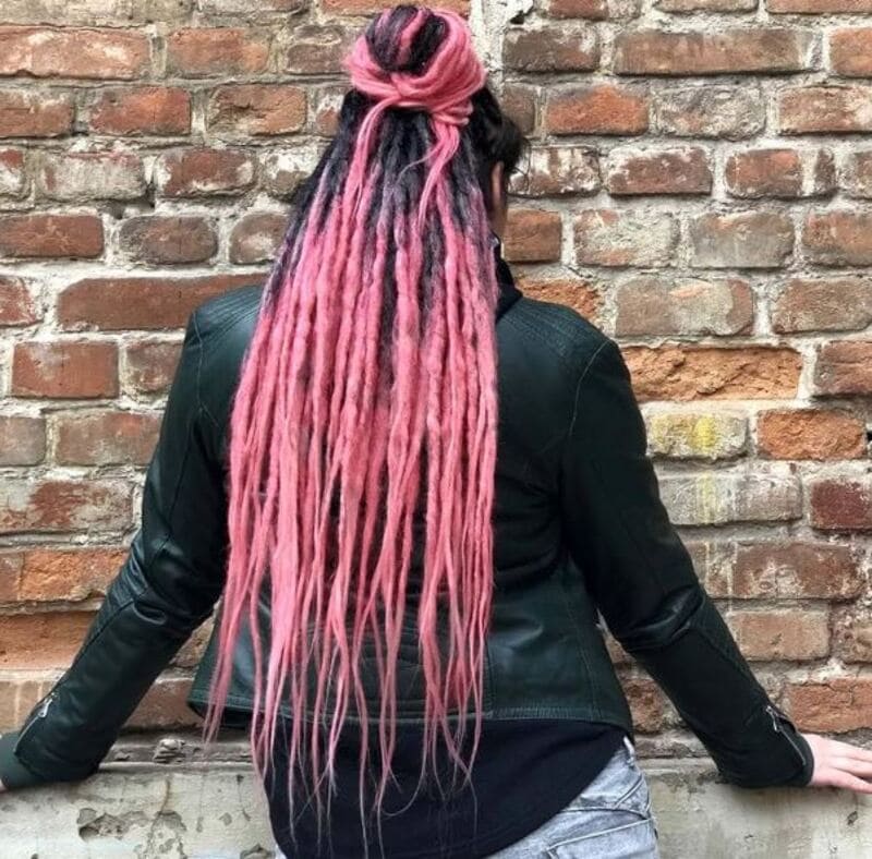 Ombre colored dreads can elevate your hairstyle to make a striking statement. (Source: Amazon)