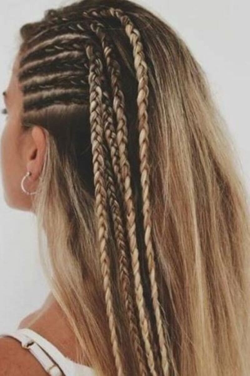 Wearing braiding hair to the side gives off a gentle and feminine appearance. (Source: Pinterest)