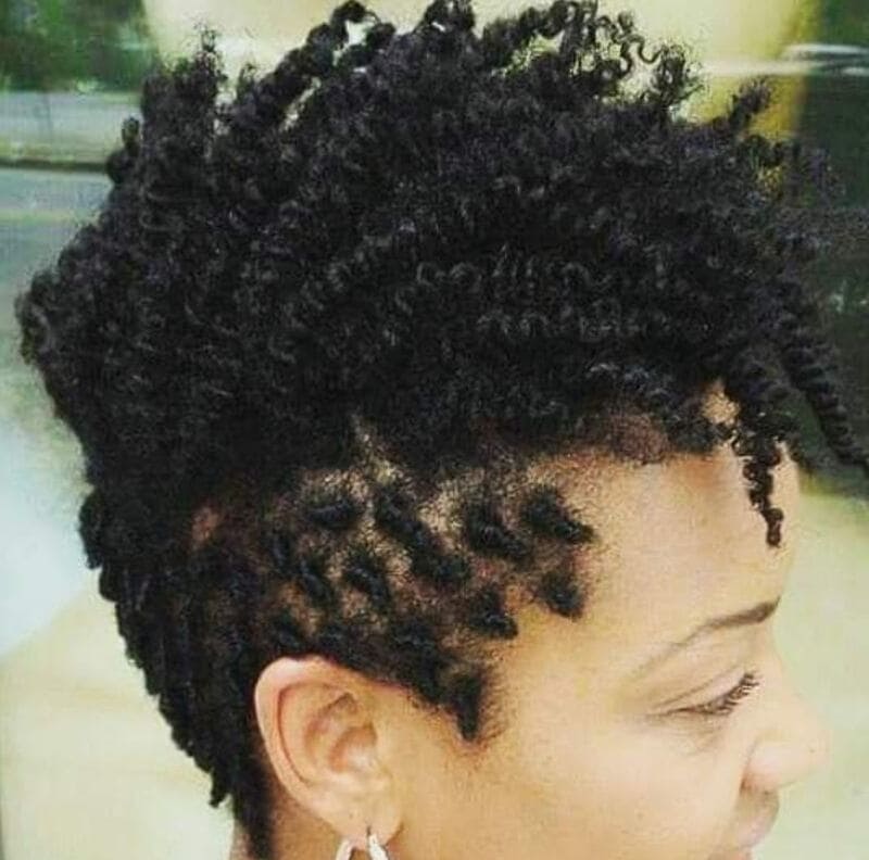 These trendy braids offer a modern twist on the classic mohawk style (Source: Leenkies)