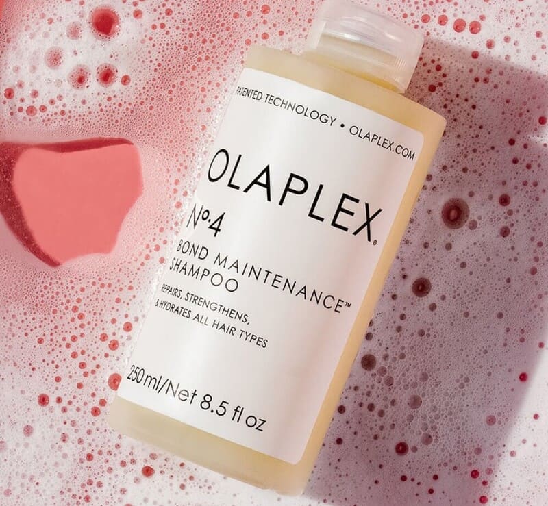 Olaplex No.4 Bond Maintenance Shampoo works to relink and rebuild broken bonds within the hair's structure. (Source: Hasaki)