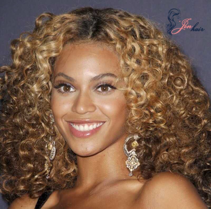 Luxurious look with caramel-colored curls and blink accessories made Beyonce always signature and standout (Source: Stephen Shugerman)