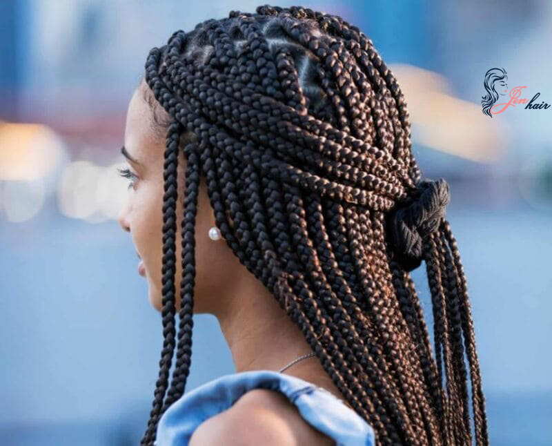 For a more dramatic look, you can go for chunky jumbo box braids.