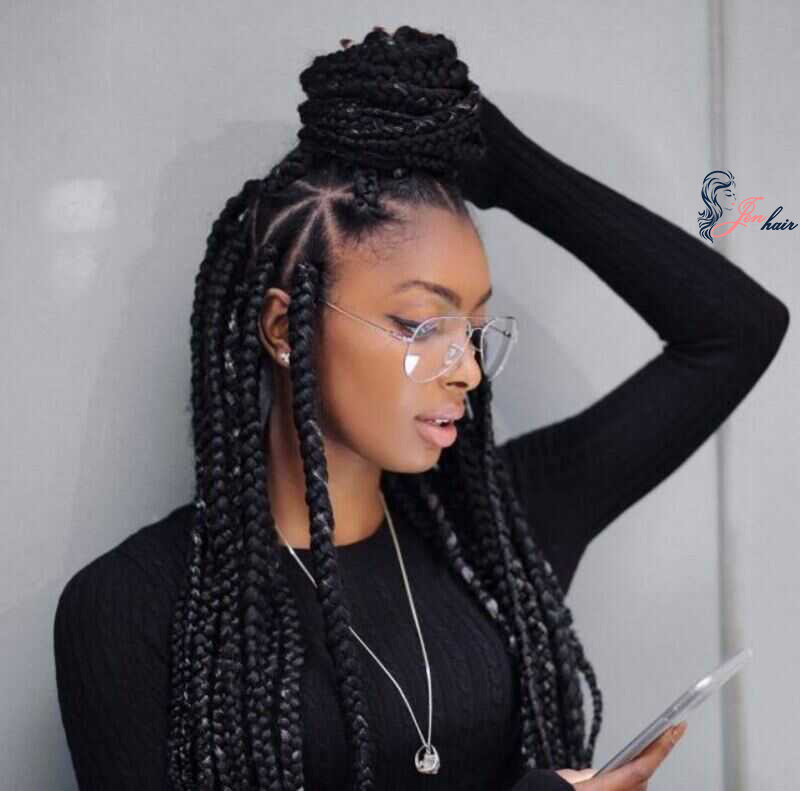 Half up half down hairstyles have been a popular trend, and models of various hair types are embracing it. medium sized box braids