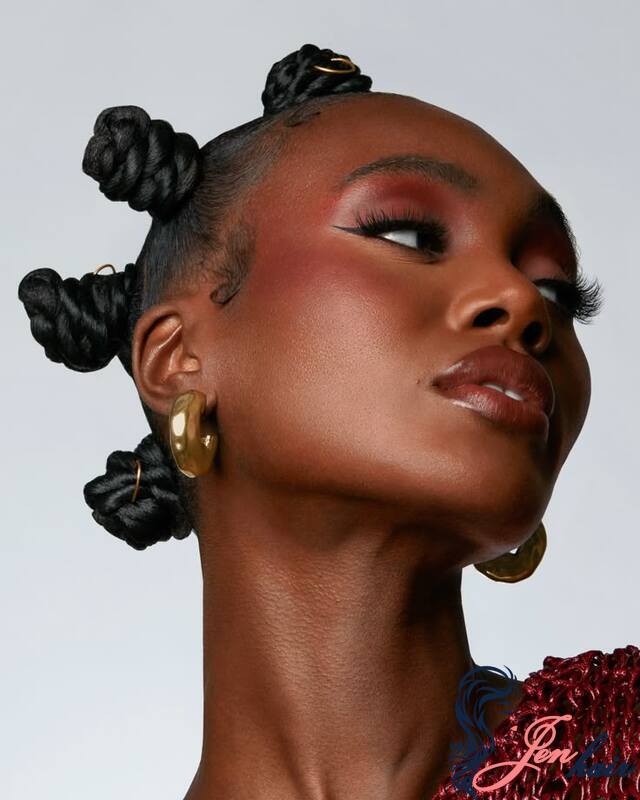 Stylish, chic and bold is 3 keyword to describe bantu knot