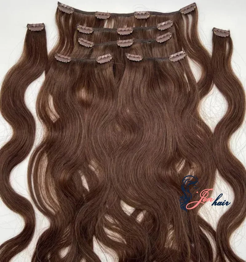 The uniform direction maintains the hair's natural luster and smoothness.