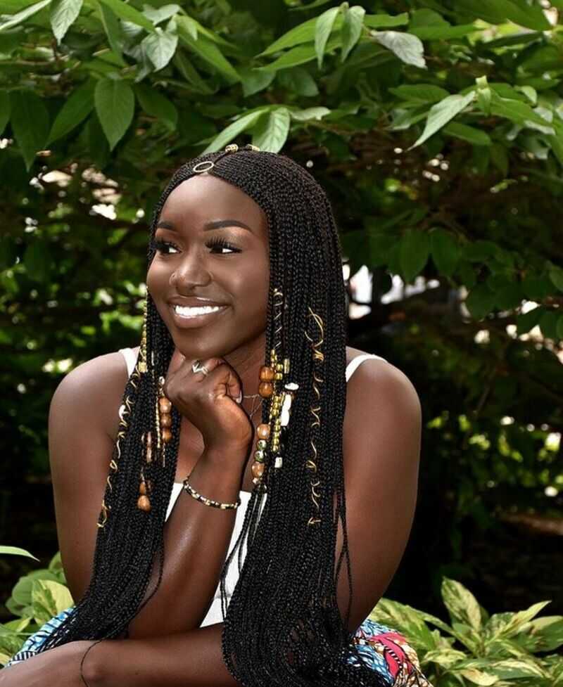 An island-inspired and bold look