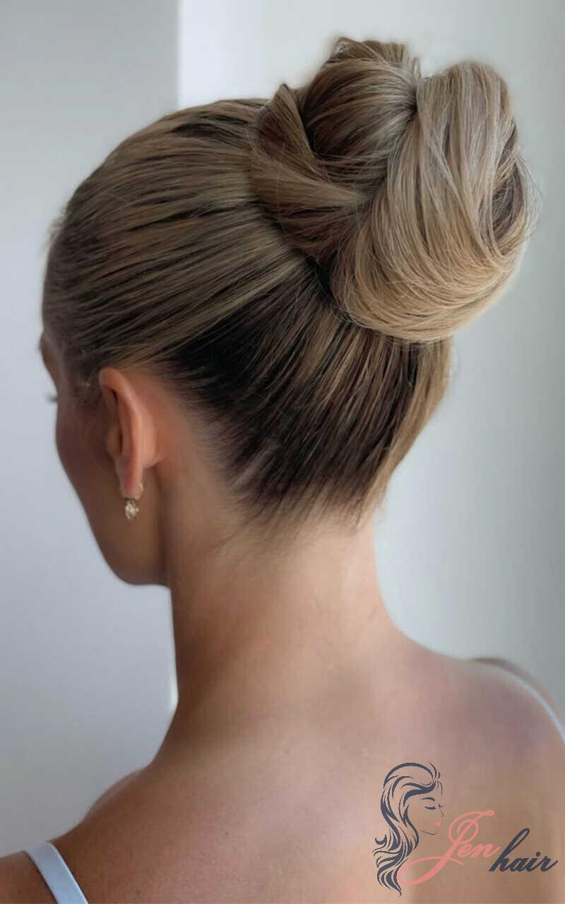 10+ Sleek Hair Ideas for a Polished And Chic Look 2 Sleek Hair Youthful hairstyle for all the ages