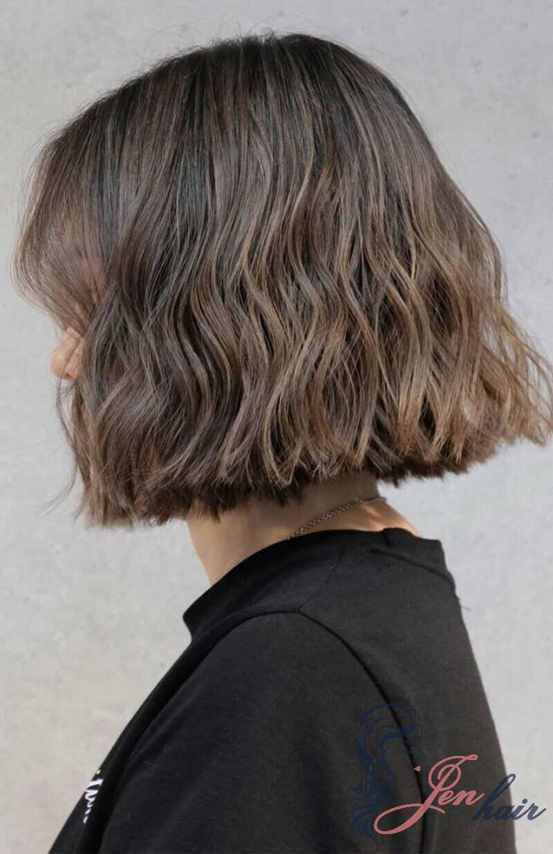 Elegant Dark Hair Ideas For Women With All Styles 5 dark hair Balayaged hairstyles is regarded as a uniqueness